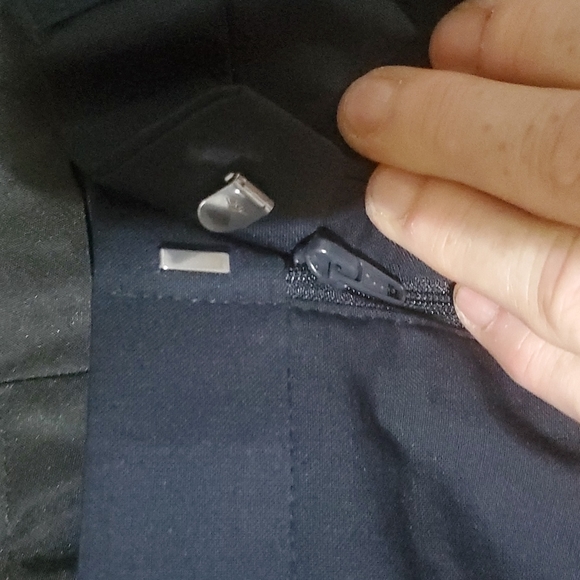 NWOT Men's Designer Collective Navy flat front, unhemmed dress slacks. - Picture 4 of 12